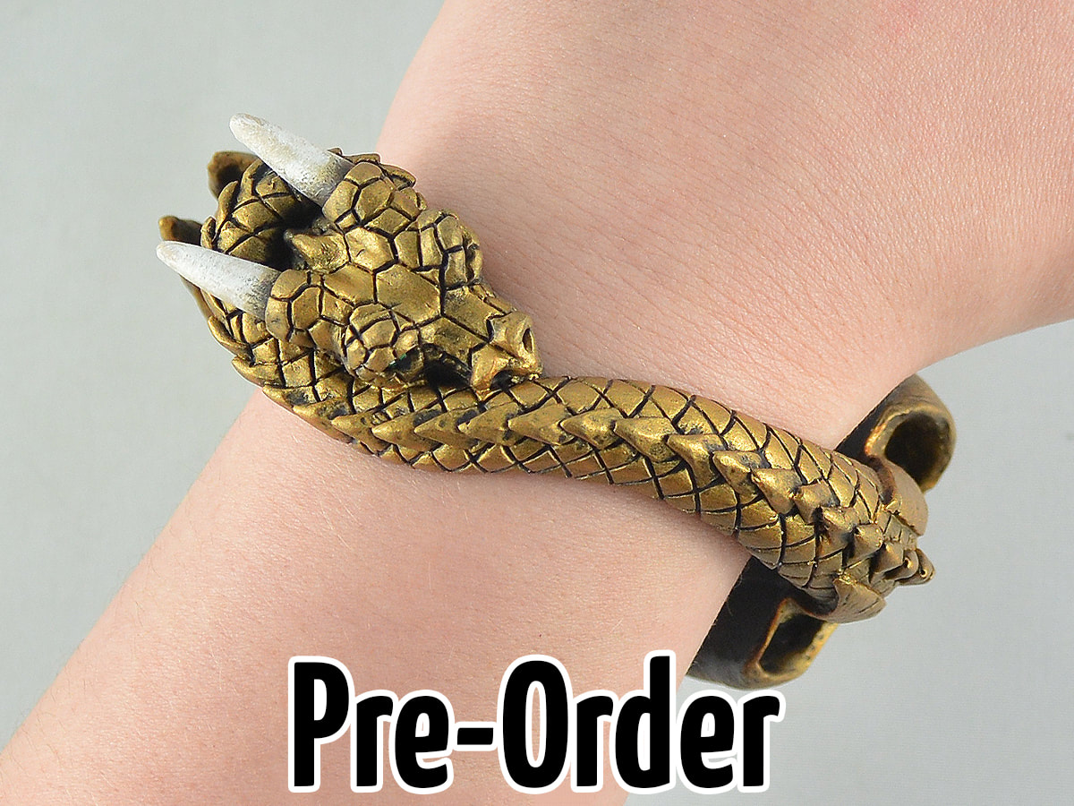 Dragon Etched Design High-quality Golden Color Stainless Steel Bracelet -  Style B774 – Soni Fashion®